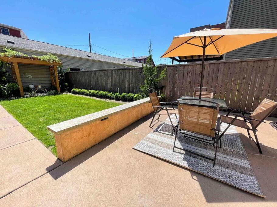 4 Bedroom 3 Bath Sleeps 10 Pet Friendly Private Backyard, 2 Car Garage, City Views, Close To All Stadiums And Casino 피츠버그 외부 사진