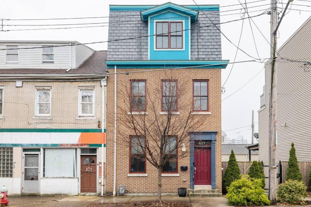 4 Bedroom 3 Bath Sleeps 10 Pet Friendly Private Backyard, 2 Car Garage, City Views, Close To All Stadiums And Casino 피츠버그 외부 사진