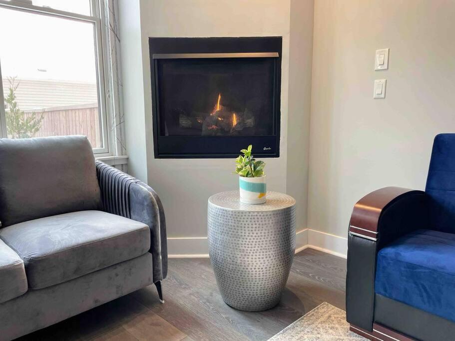 4 Bedroom 3 Bath Sleeps 10 Pet Friendly Private Backyard, 2 Car Garage, City Views, Close To All Stadiums And Casino 피츠버그 외부 사진