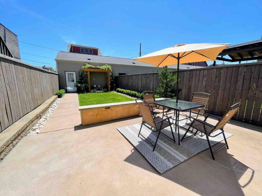 4 Bedroom 3 Bath Sleeps 10 Pet Friendly Private Backyard, 2 Car Garage, City Views, Close To All Stadiums And Casino 피츠버그 외부 사진